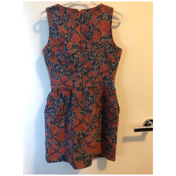 Brocade dress with pockets - Picture 4 of 4